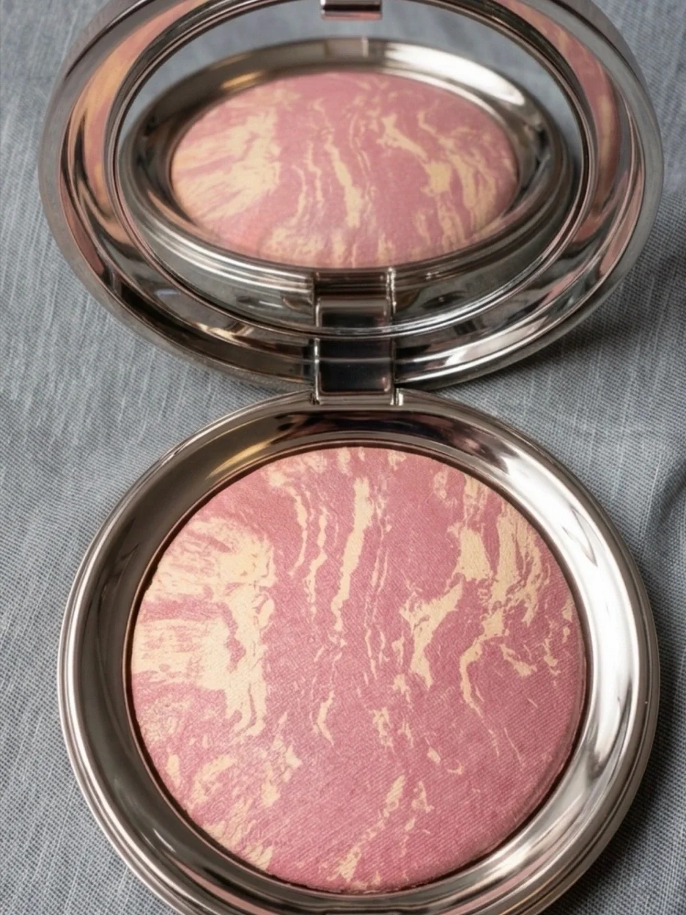 Ciate London marbled light halo blush